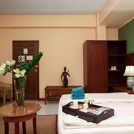 People Place Boutique In Town Hotel - Sha Extra Plus Chiang Mai Exteriör bild