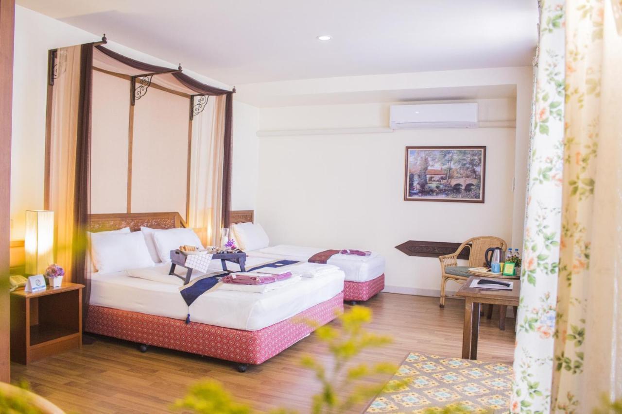 People Place Boutique In Town Hotel - Sha Extra Plus Chiang Mai Exteriör bild