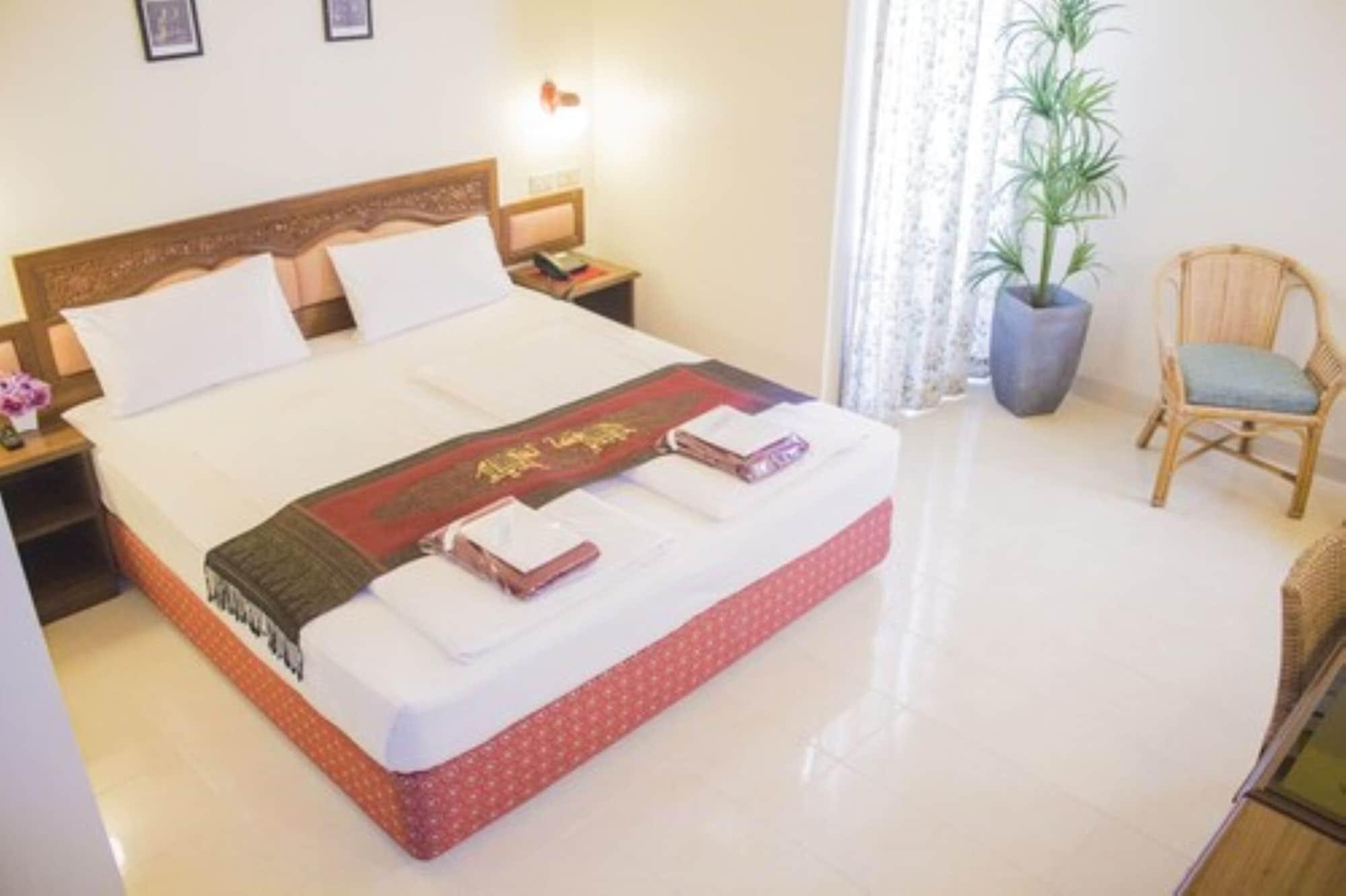 People Place Boutique In Town Hotel - Sha Extra Plus Chiang Mai Exteriör bild