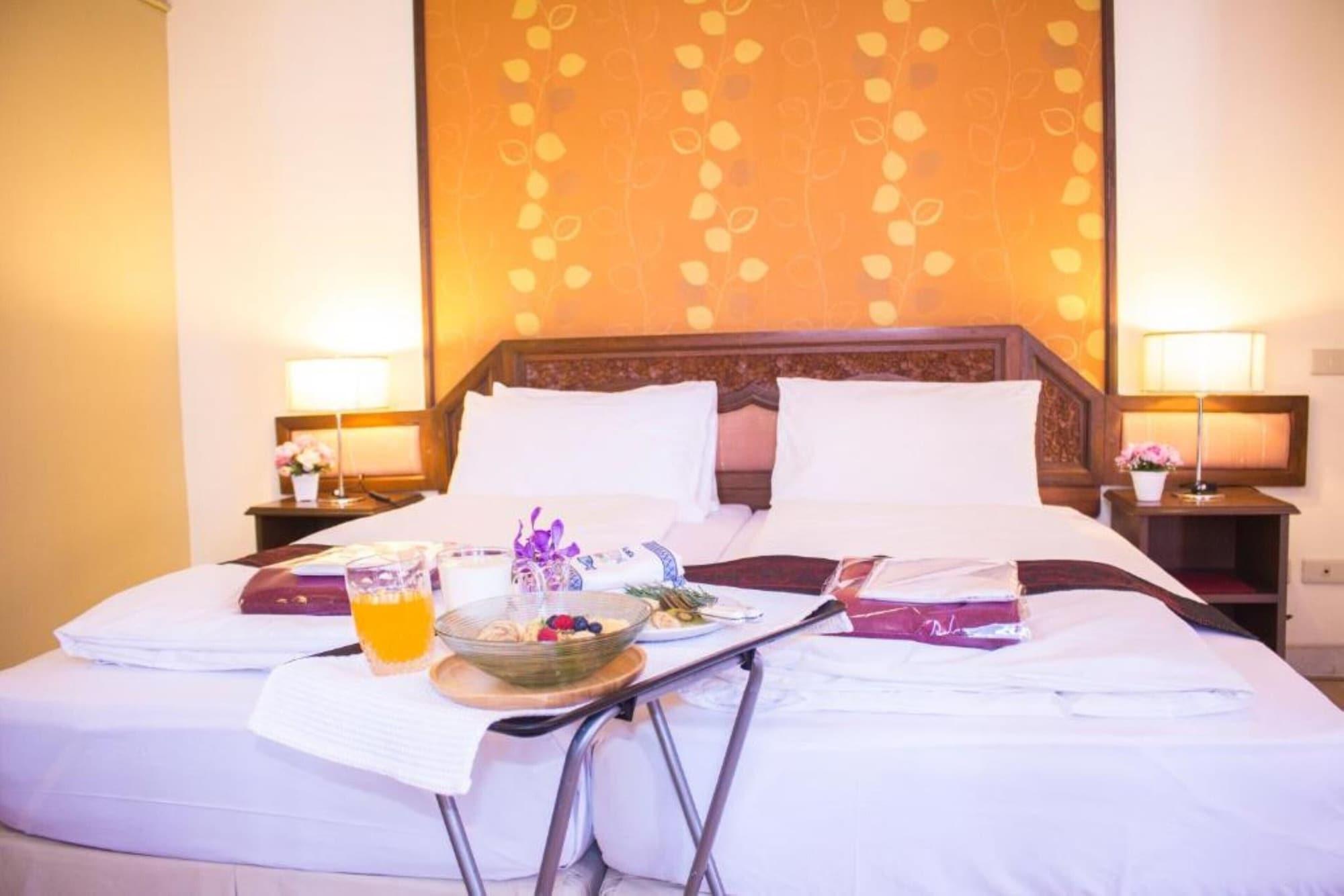 People Place Boutique In Town Hotel - Sha Extra Plus Chiang Mai Exteriör bild