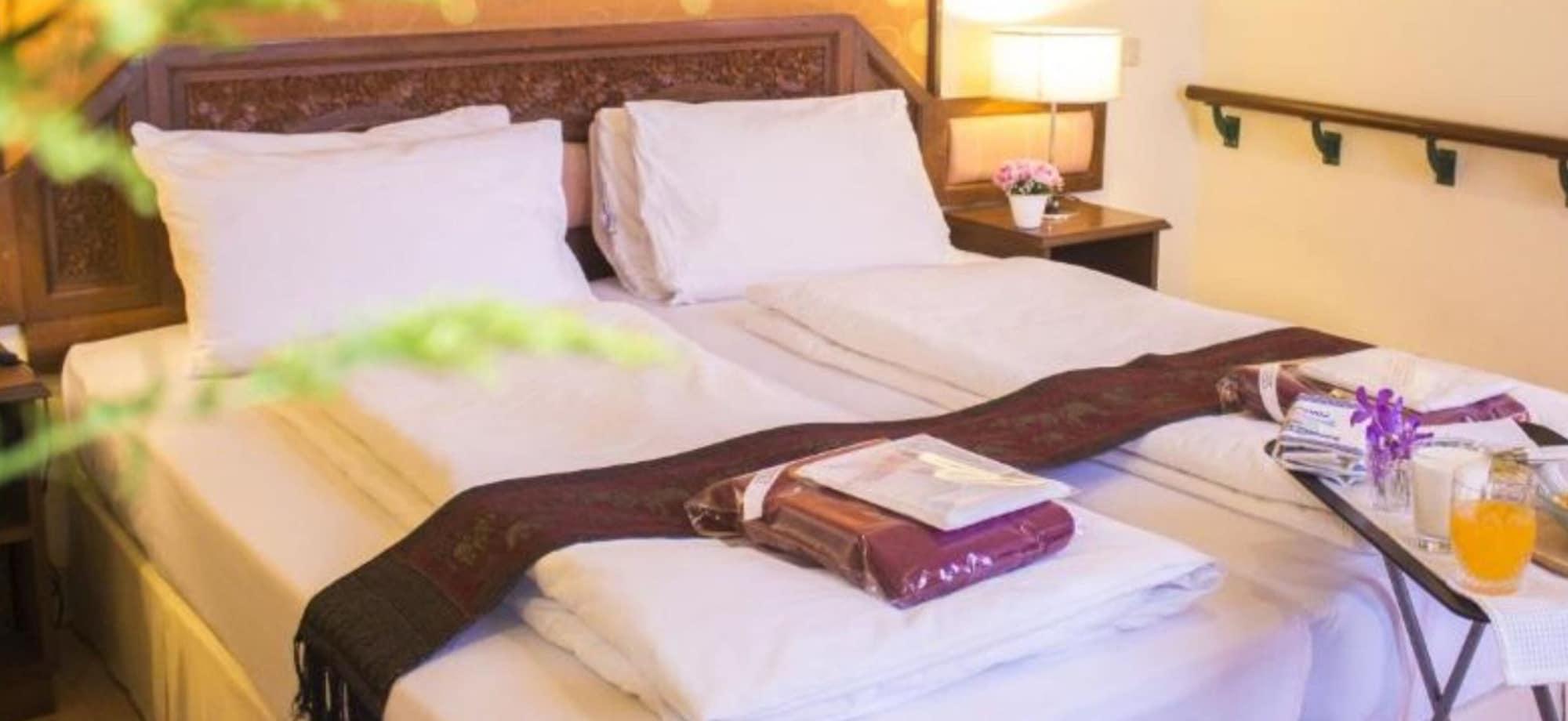People Place Boutique In Town Hotel - Sha Extra Plus Chiang Mai Exteriör bild