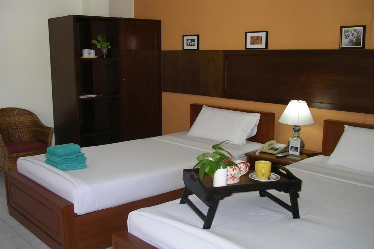 People Place Boutique In Town Hotel - Sha Extra Plus Chiang Mai Exteriör bild